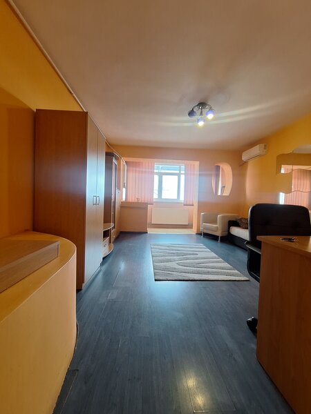 Titan, Constantin Brancusi,